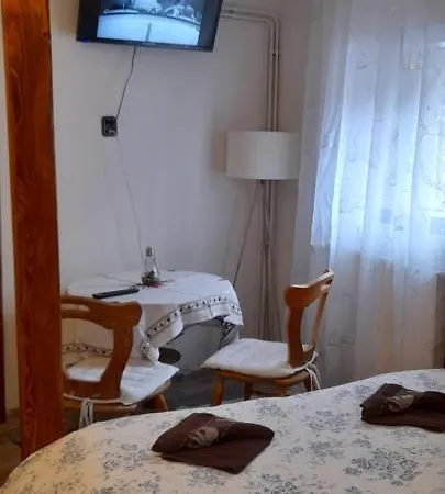 Atelier Spojovaci * Český Krumlov