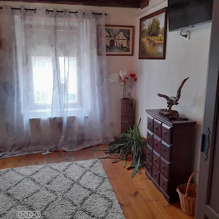 Atelier Spojovaci Чески-Крумлов